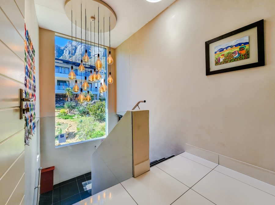 11 Bedroom Property for Sale in Camps Bay Western Cape